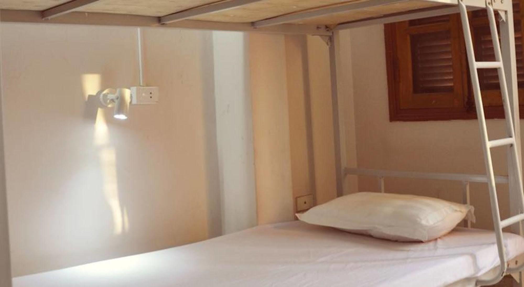 Hanoi Downtown Hostel Exterior photo